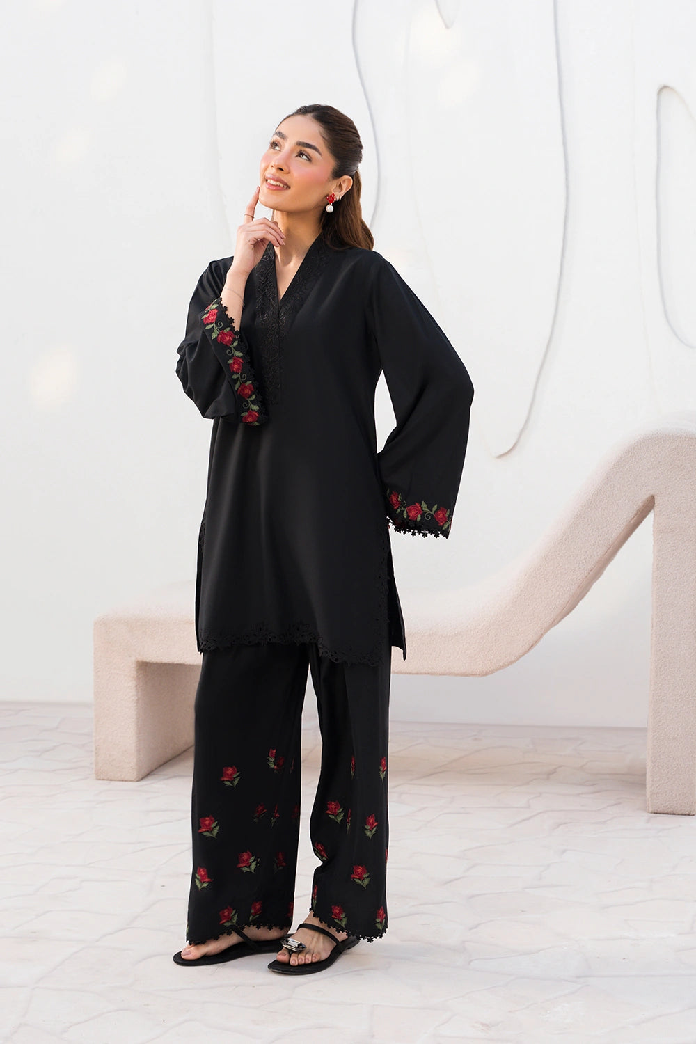 OASIS 2-PIECE EMBROIDERED