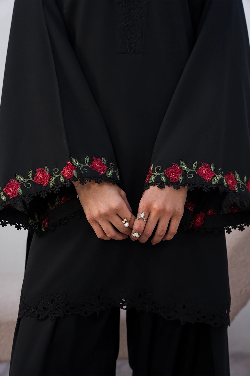 OASIS 2-PIECE EMBROIDERED