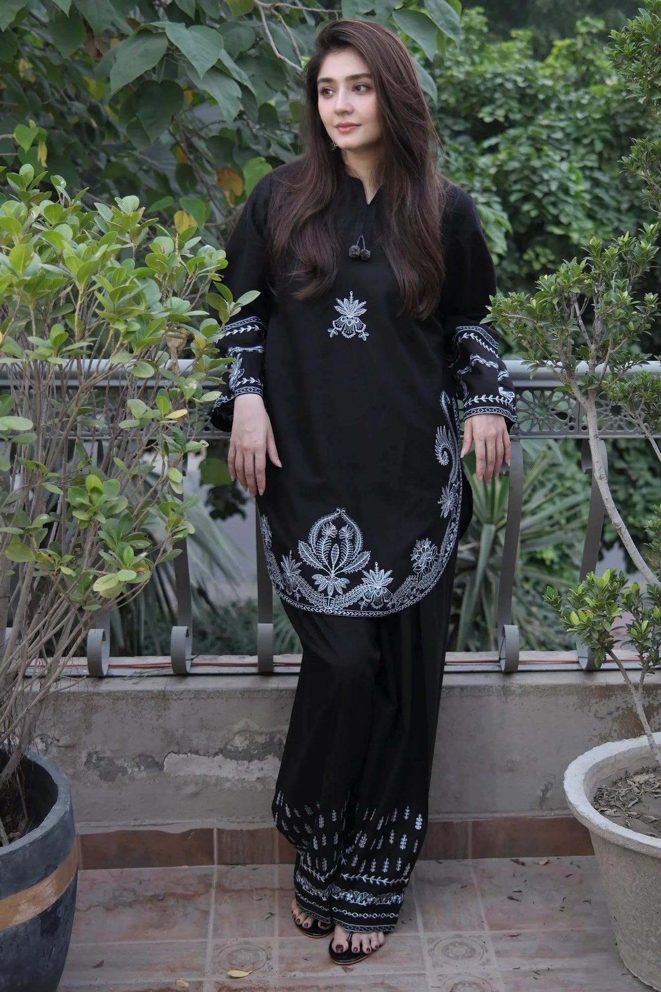 Ivra 2PC (Farshi Shalwar)